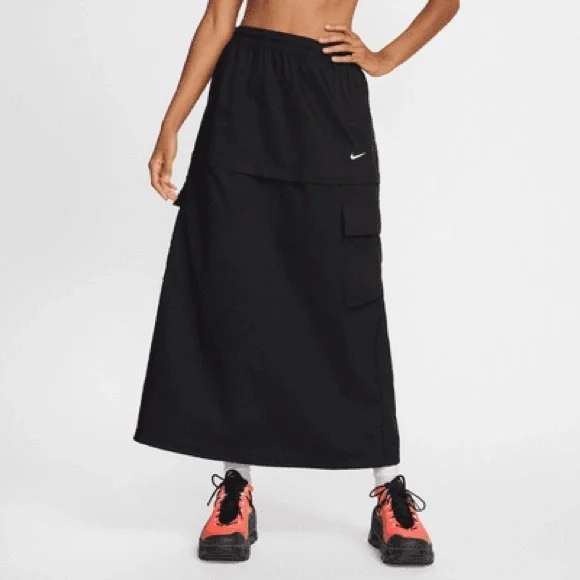 Nike Women's Black Midi Skirt - Picture 4 of 4